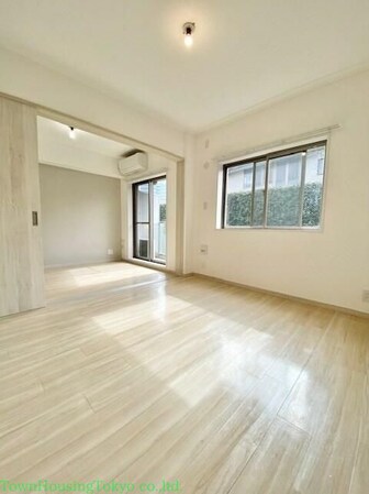 レジディア世田谷若林の物件内観写真